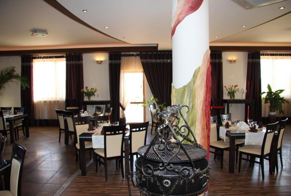 Hotel Wasik Krogulcza Экстерьер фото