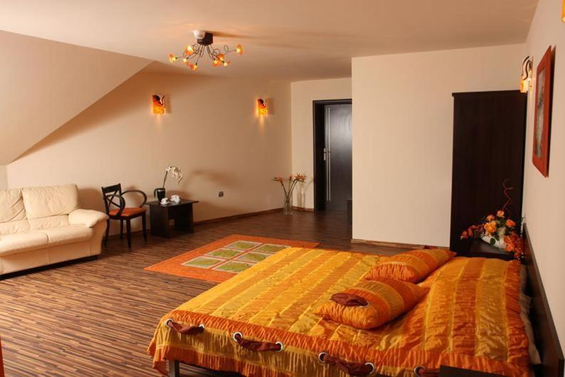 Hotel Wasik Krogulcza Экстерьер фото